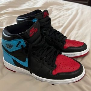 Jordan 1 Retro High
BLACK DARK POWDER BLUE GYM RED